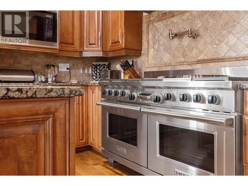 5142 Robinson Place, Peachland, BC - Indoor Photo Showing Kitchen