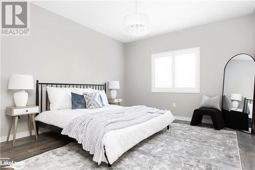 19 Serenity Place Crescent, Huntsville, ON - Indoor Photo Showing Bedroom