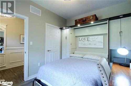 19 Serenity Place Crescent, Huntsville, ON - Indoor Photo Showing Bedroom