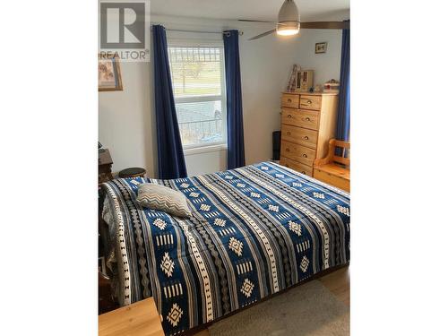 324 Hartland Avenue, Midway, BC - Indoor Photo Showing Bedroom