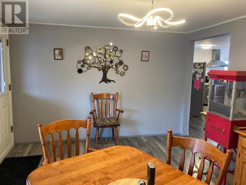 324 Hartland Avenue, Midway, BC - Indoor Photo Showing Dining Room