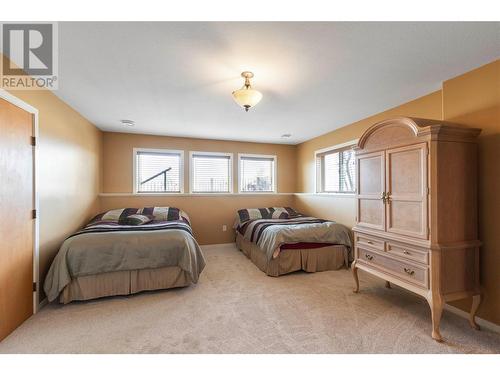 755 South Crest Drive, Kelowna, BC - Indoor Photo Showing Bedroom