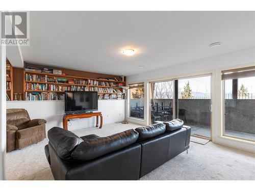 755 South Crest Drive, Kelowna, BC - Indoor Photo Showing Other Room