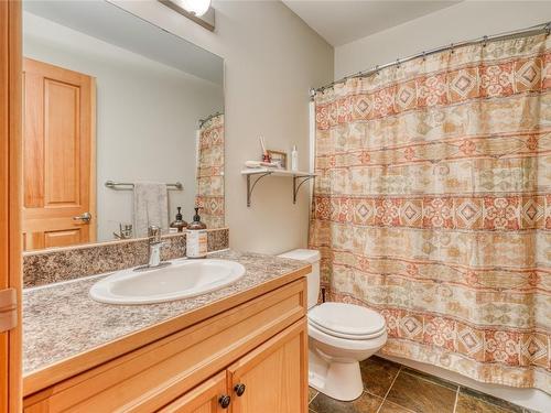 3-360 Strayhorse Road, Apex Mountain, BC - Indoor Photo Showing Bathroom