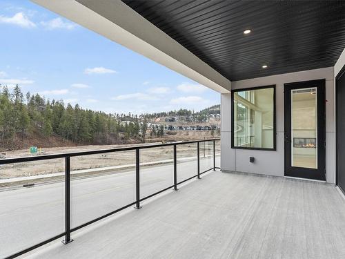 3462 Hilltown, Kelowna, BC - Outdoor With Exterior