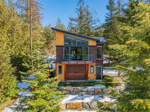 179 Kootenay Lake Road, Procter, BC - Outdoor