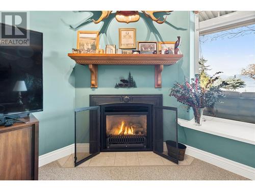 3676 Mcbride Road, Blind Bay, BC - Indoor With Fireplace