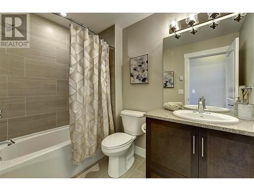 1165 Sutherland Avenue Unit# 401, Kelowna, BC - Indoor Photo Showing Bathroom