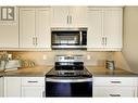 1165 Sutherland Avenue Unit# 401, Kelowna, BC  - Indoor Photo Showing Kitchen 