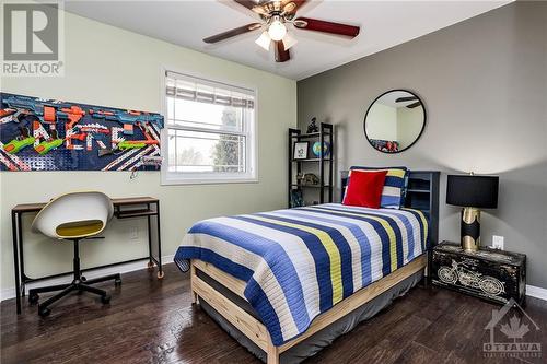 235 Oriole Crescent, Petawawa, ON - Indoor Photo Showing Bedroom