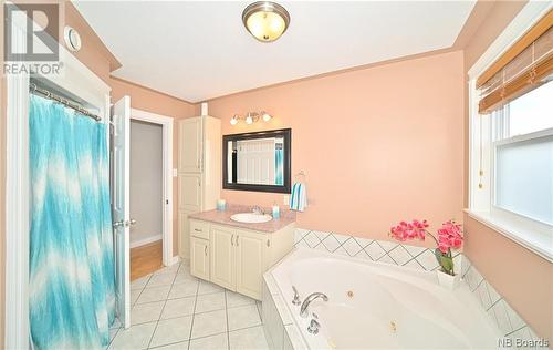 18 Mockler Street, Oromocto West, NB - Indoor Photo Showing Bathroom