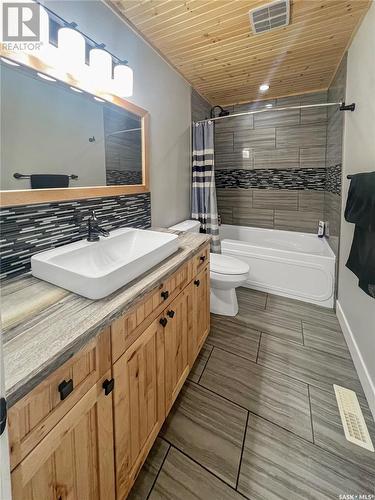 8 Andrews Avenue, Candle Lake, SK - Indoor Photo Showing Bathroom