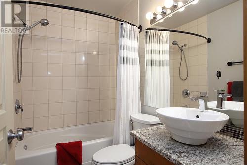 9808 Silver Star Road Unit# 108, Vernon, BC - Indoor Photo Showing Bathroom