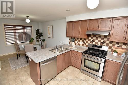 3206 Robert Brown Blvd, Oakville, ON - Indoor Photo Showing Kitchen With Double Sink