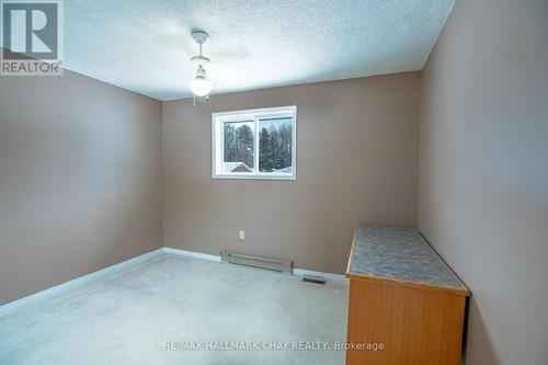 65 Meadow Heights Drive, Bracebridge, ON - Indoor Photo Showing Other Room
