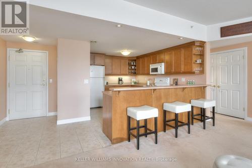 #216 -20 Station Sq, Centre Wellington, ON - Indoor Photo Showing Kitchen
