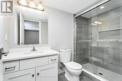 #86 -60 Arkell Rd, Guelph, ON - Indoor Photo Showing Bathroom