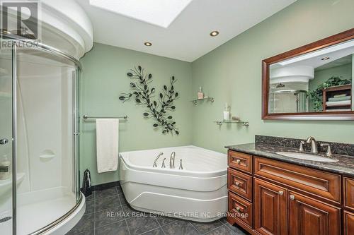 6954 Fife Road, Guelph/Eramosa, ON - Indoor Photo Showing Bathroom