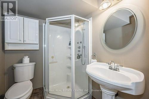 6954 Fife Rd, Guelph/Eramosa, ON - Indoor Photo Showing Bathroom