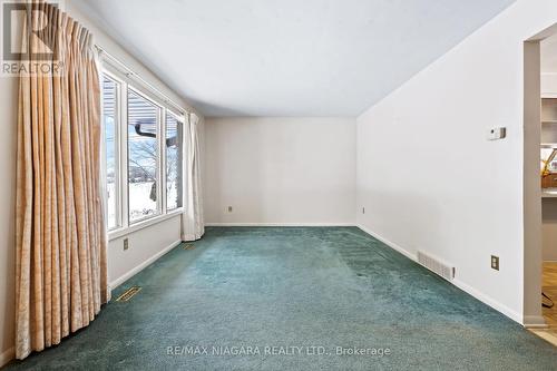 142 Champlain Dr, Fort Erie, ON - Indoor Photo Showing Other Room