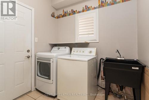 1394 Butler St, Innisfil, ON - Indoor Photo Showing Laundry Room