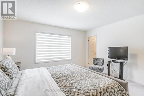 75 Copperhill Hts, Barrie, ON - Indoor Photo Showing Bedroom