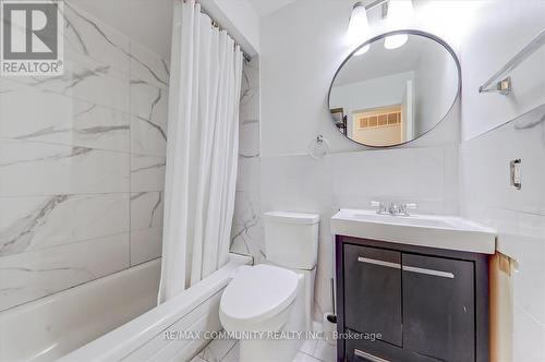 3145 Cantelon Crescent, Mississauga, ON - Indoor Photo Showing Bathroom