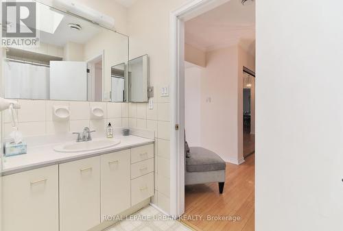 1273 Broadview Ave, Toronto, ON - Indoor Photo Showing Bathroom