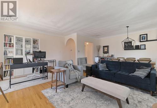 1273 Broadview Ave, Toronto, ON - Indoor Photo Showing Living Room