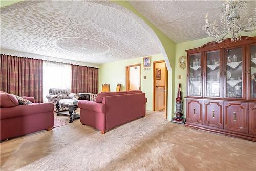 196 1/2 Kenilworth Street N, Hamilton, ON - Indoor Photo Showing Living Room