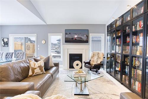 154 Port Robinson Road|Unit #27, Fonthill, ON - Indoor Photo Showing Living Room With Fireplace