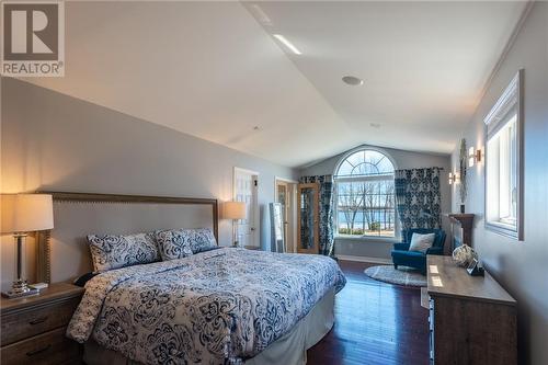 11 Behnke Crescent, Petawawa, ON - Indoor Photo Showing Bathroom