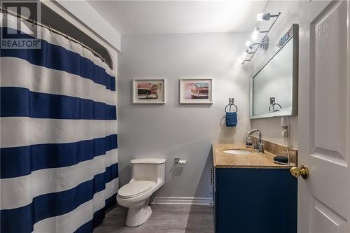 11 Behnke Crescent, Petawawa, ON - Indoor Photo Showing Bathroom