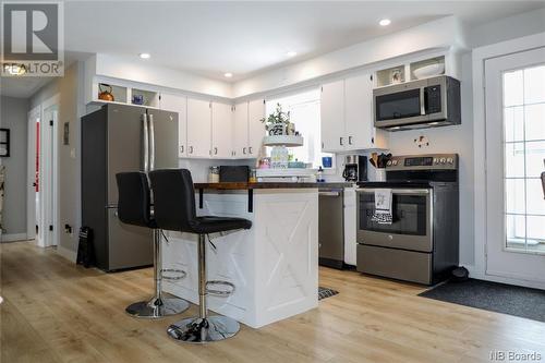 130 Charing Crescent, Fredericton, NB - Indoor Photo Showing Kitchen