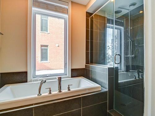 Salle de bains - 2620 Rue Des Francs-Bourgeois, Boisbriand, QC - Indoor Photo Showing Bathroom