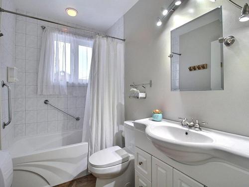 Salle de bains - 186 Ch. De La Baie-Carrière, Val-D'Or, QC - Indoor Photo Showing Bathroom