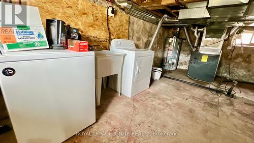 514 Frank Street, South Bruce Peninsula, ON - Indoor Photo Showing Laundry Room