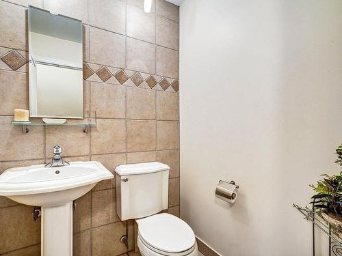 Bathroom - 4421Z Boul. Décarie, Montréal (Côte-Des-Neiges/Notre-Dame-De-Grâce), QC 