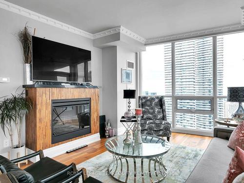 4702-16 Harbour St, Toronto, ON - Indoor Photo Showing Living Room With Fireplace