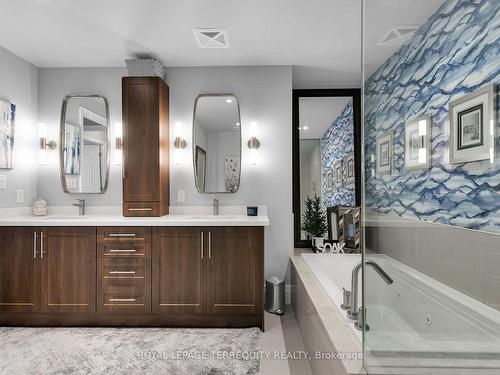4702-16 Harbour St, Toronto, ON - Indoor Photo Showing Bathroom