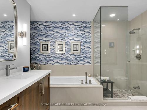 4702-16 Harbour St, Toronto, ON - Indoor Photo Showing Bathroom
