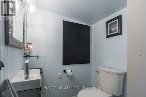 1710 County Rd. 10 Road, Prince Edward County, ON - Indoor Photo Showing Bathroom