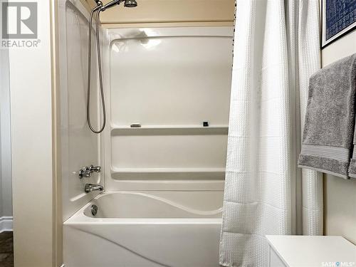 1252 97Th Street, North Battleford, SK - Indoor Photo Showing Bathroom