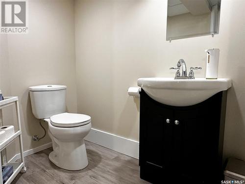 1252 97Th Street, North Battleford, SK - Indoor Photo Showing Bathroom