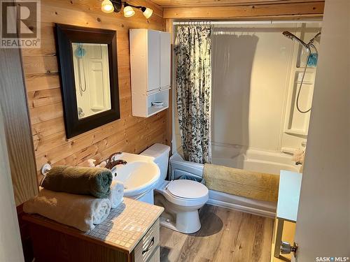 463 A Fairchild Avenue, Regina Beach, SK - Indoor Photo Showing Bathroom