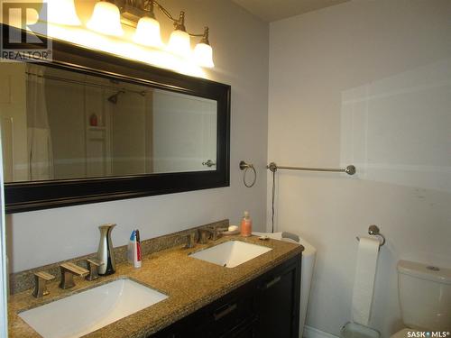 224 Crawford Avenue, Coronach, SK - Indoor Photo Showing Bathroom