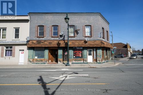 44-48 King St, Quinte West, ON - Outdoor