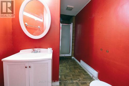 44-48 King St, Quinte West, ON - Indoor Photo Showing Bathroom