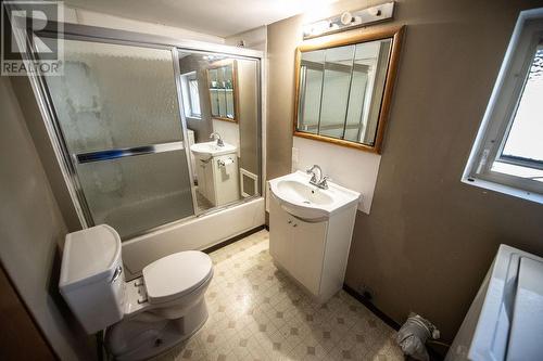 3076 Mccorvie Road, Clearwater, BC - Indoor Photo Showing Bathroom