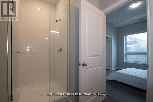 E2 - 513 Dundas Street E, Whitby, ON - Indoor Photo Showing Bathroom